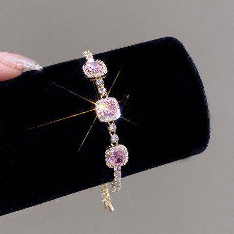 Geometric Square Pull-Out Bracelet