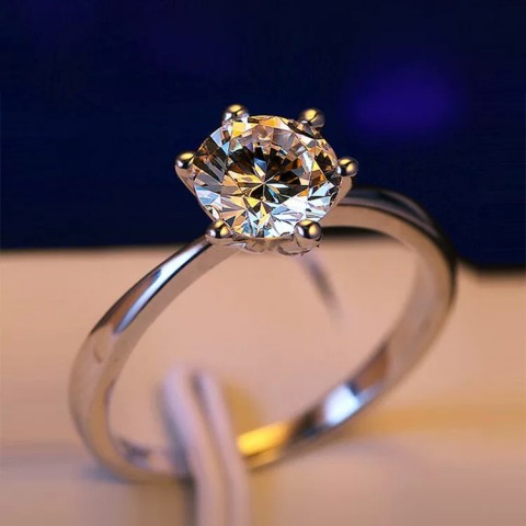 Moissanite 3 carats Solitaire Ring