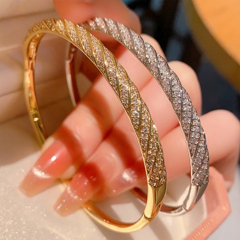 Gold Rhombus Star Zircon Bracelet